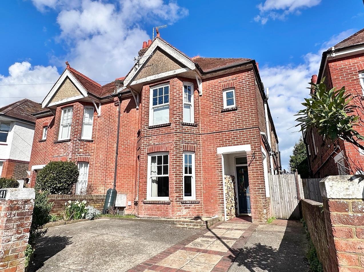 For Sale House SemiDetached in Milton Road, Eastbourne